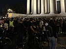 Dv� st� lidí v Pa�í�i nav�tívilo pietní místo zabitého cykloaktivisty Paula...