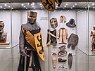 Muzejn�ci se pokusili zrekonstruovat postavu pana Hrona v pln� zbroji. Hron je...