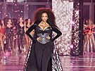 Tyra Banksová na p�ehlídce Victoria�s Secret v New Yorku (15. �íjna 2024)