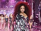 Tyra Banksová na p�ehlídce Victoria�s Secret v New Yorku (15. �íjna 2024)
