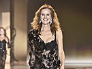 Eva Herzigová na p�ehlídce Victoria�s Secret v New Yorku (15. �íjna 2024)