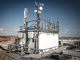 BSC Vodafonu na st�e�e Národního technického muzea v Praze