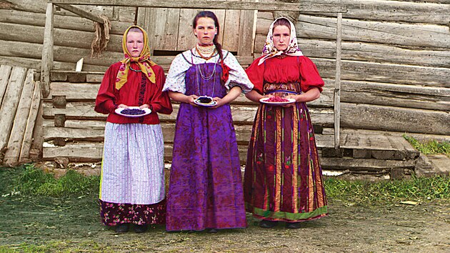 Dvky z vesnice Topora nedaleko msta Vologda (1909)