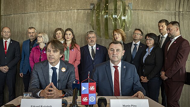 Martin P�ta a Edvard Ko�u�n�k p�i podpisu koali�n� smlouvy (16. ��jna 2024)