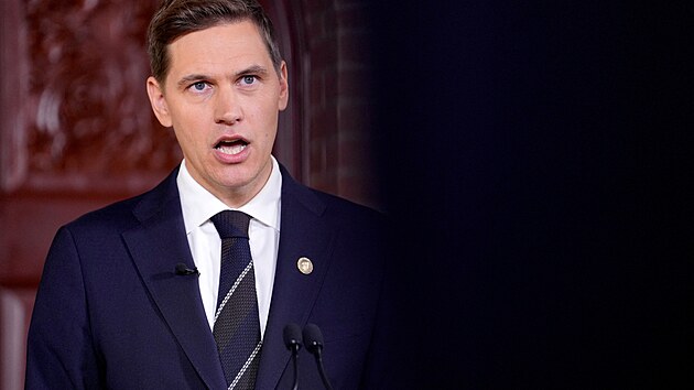 ��f norsk�ho Nobelova v�boru Joergen Watne Frydnes vyhla�uje v Oslu Nobelovu cenu m�ru za rok 2024 pro japonskou organizaci Nihon Hidankj�. (11. ��jna 2024)