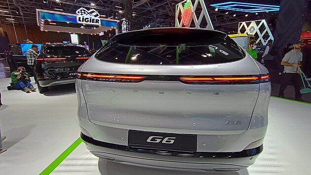 ��nsk� automobilky na autosalonu v Pa��i 2024