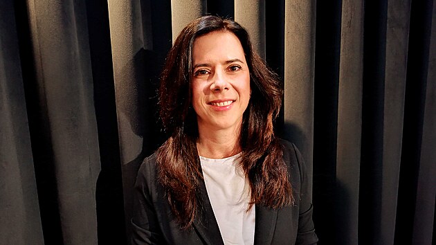 Hostem po�adu Rozst�el je Leona Tre�lov�, vedouc� �tvaru Zlep�ov�n� v�konnosti jadern� elektr�rny ETE Temel�n. Moderuje Elen �ern�.