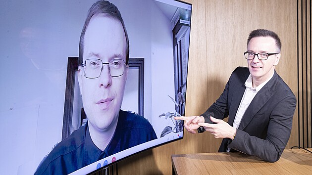 Hostem po�adu Rozst�el je Luk� Visingr, vojensk� analytik.