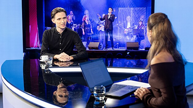 Nejsem imitátor, říká Kristián Šebek, který zpívá hlasem Karla Gotta ...