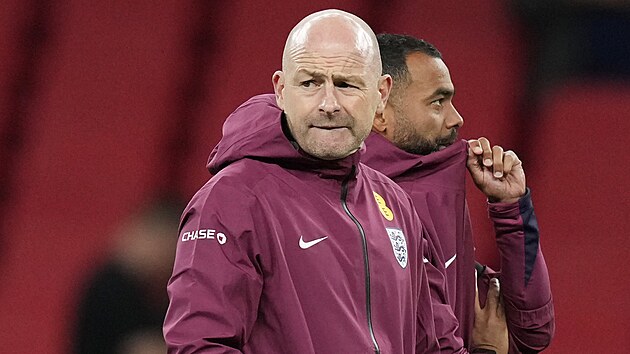 Do�asn� kou� anglick� fotbalov� reprezentace Lee Carsley.