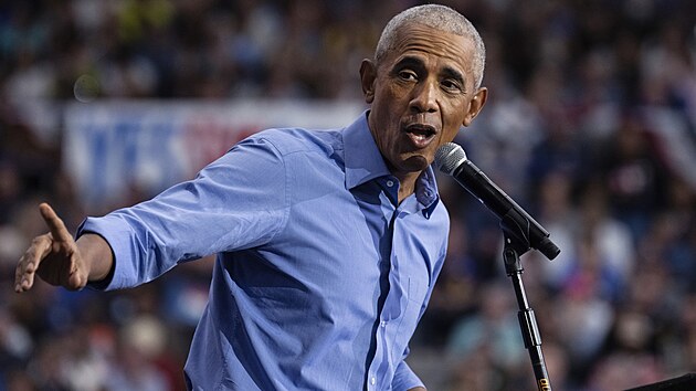 Americk� exprezident Barack Obama na p�edvolebn�m m�tinku v Pittsburghu. Obama v nadch�zej�c�ch prezidentsk�ch volb�ch podporuje kandid�tku demokrat� Kamalu Harrisovou. (10. ��jna 2024)