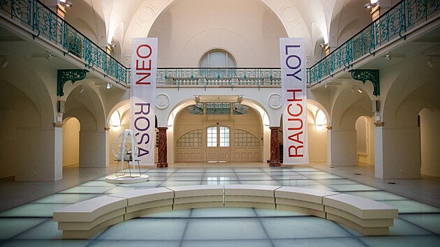 Svou vstavou provedli nmet umlci Rosa Loy a Neo Rauch 10. jna 2024 bhem vernise v Oblastn galerii Liberec.