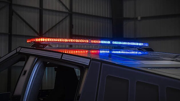 Tesla Cybertruck v policejn� �prav�