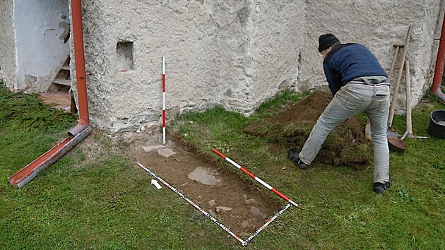Archeologick� pr�zkum kostela v Doln�m �ep� na ���rsku