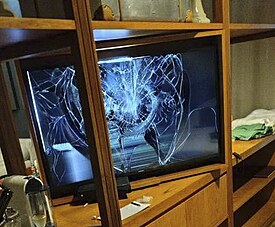 V pokoji, kde bydlel před smrtí Liam Payne, byla rozbitá televize.