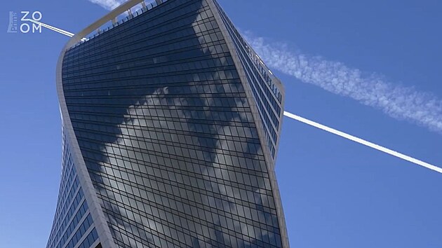 Cayan Tower v Dubaji se py�n� p��zviskem nejv�t�� �zkroucen� v잓 na sv�t�.