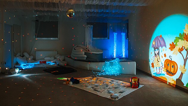 Podstatou nov vybudovan multisenzorick
mstnosti Snoezelen je smyslov terapie. Dochz zde ke stimulaci, relaxaci, aktivizaci a k rozvoji psychomotorickch vlastnost. (10. jna 2024)