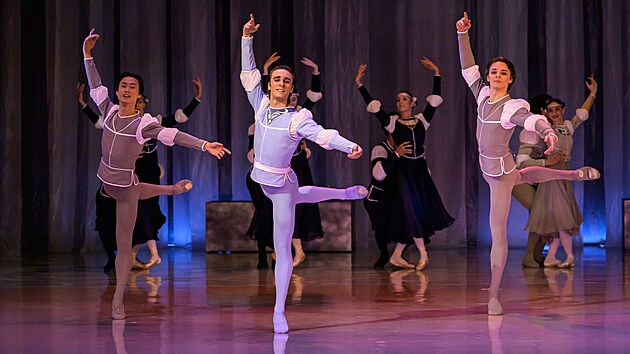 V olomouck�m Moravsk� divadlo bude po dvan�cti letech znovu k vid�n� baletn� klasika Labut� jezero.