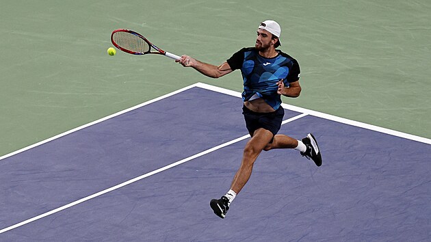 Tom� Mach�� ve �tvrtfin�le v �anghaji