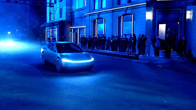 Robotaxi od Tesly f Tesly na prezentaci v Los Angeles (10. jna 2024)