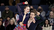 Krasobruslai Kateina a Daniel Mrázkovi pi rytmickém tanci na Americké brusli.