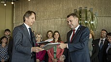 Martin P�ta a Edvard Ko�u�ník p�i podpisu koali�ní smlouvy (16. �íjna 2024)