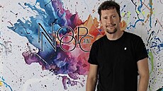 Bývalý hokejista Vilém Burian ve svém ateliéru NopNog.