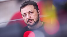Ukrajinský prezident Volodymyr Zelenskyj a p�edseda Evropské rady Charles...
