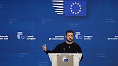 Ukrajinský prezident Volodymyr Zelenskyj na tiskové konferenci po jednání...