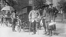 N�co mincí do klobouku. Jen�e americká m�sta na invalidy, p�edev�ím ty sociáln�...