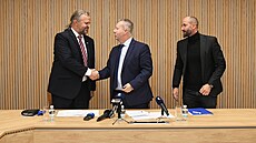 Zástupci ANO, ODS a Lep�ího severu podepsali v Ústeckém kraji koali�ní smlouvu....