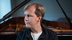 Klavírní virtuos Matyá Novák