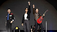 Nick Jonas, Kevin Jonas a Joe Jonas na koncert� v Québeku. (22. �ervna 2024)