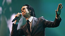 Koncert Nicka Cavea v O2 aren� (17. �íjna 2024).