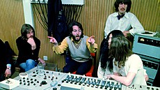 The Beatles a Yoko Ono ve studiu
