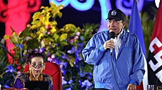 Autoritáský prezident Nikaraguy Daniel Ortega a jeho ena, viceprezidentka...