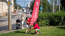 Man�elé �imonovi vyrobili první perlivou rooibosovou limonádu na sv�t� a jako úplnou novinku za�ali prodávat redespresso.