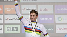 Mathieu van der Poel slaví titul mistra sv�ta na gravelu