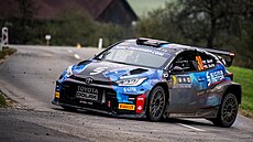 Filip Mare� a Radovan Bucha b�hem St�edoevropské rallye.