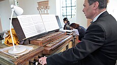 Historicky cenné varhany v sedleckém kostele svaté Anny �eká celková...