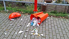 Dvanáctiletý �kolák hodil v Kraslicích do odpadkového ko�e petardu.