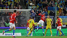 Závar v ukrajinském vápn�, do zakon�ení se tla�il také �eský úto�ník Tomá�...