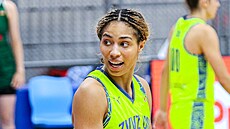 Isabelle Harrisonová z USK Praha v zápase s Ostravou