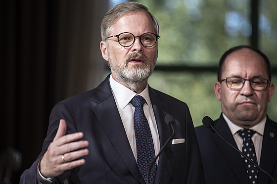 Podpis memoranda o spolupráci ODS, KDU-�SL a TOP 09 ve volbách do Sn�movny v...