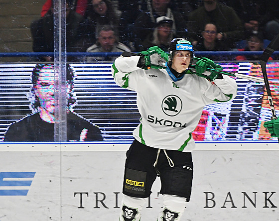 Alex Lintuniemi z Mladé Boleslavi a jeho gólová oslava.