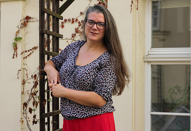 Socioloka Lucie Vidoviová se u pes dvacet let vnuje problematice stáí a...