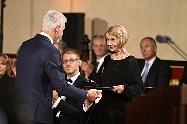 Aby byl 28. říjen zase svátkem. Václav Klaus se zamýšlí na tím, zda nejde jen o rozdávání metálů