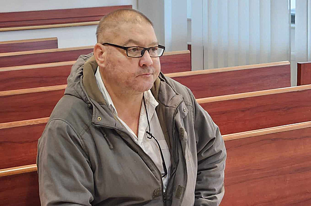 Porušoval zákaz řízení, jezdil opilý. Řidič dostal 9 měsíců a přišel o třetí auto