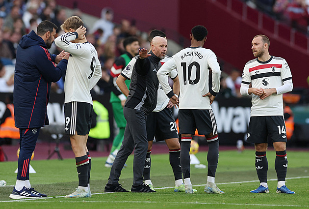 Nový trenér pro Leverkusen: Schicka s Kolářem povede Nizozemec Ten Hag