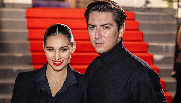 Chtěla bych dvě děti, Martin tlačí na tři, říká herečka Sára Donutilová